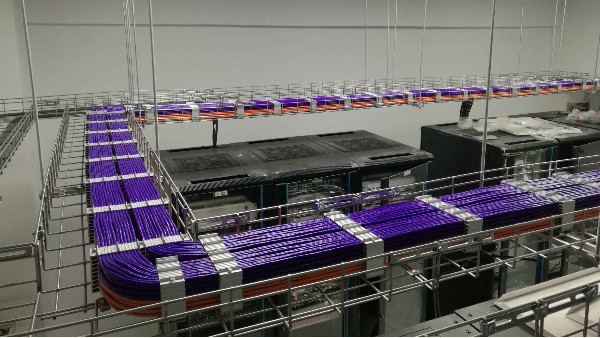 帶你走進創通寶科技弱電機房建設橋架施工藝