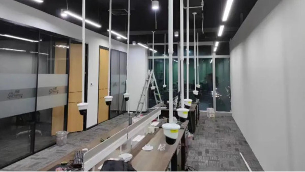 對工位安裝監控攝像頭大家都有不同的看法